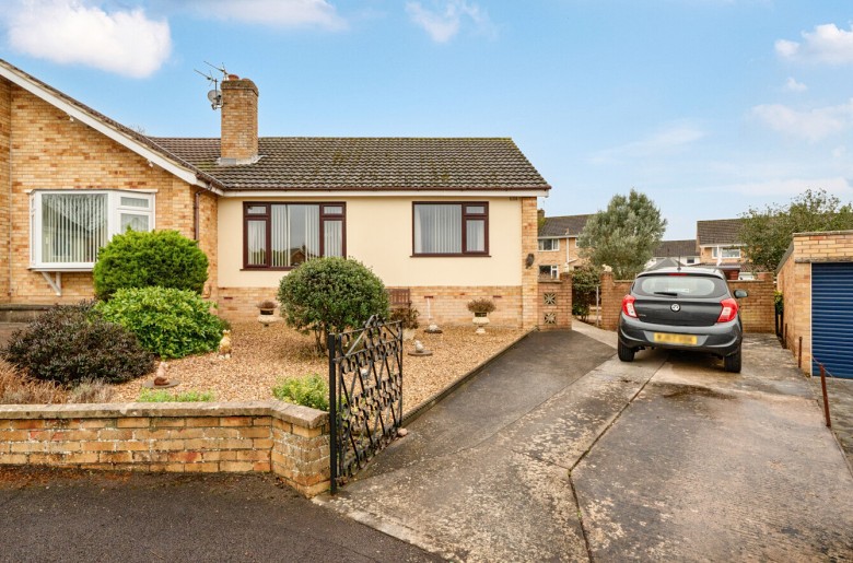 Click the photo for more details of Newman Close, Glastonbury, Somerset