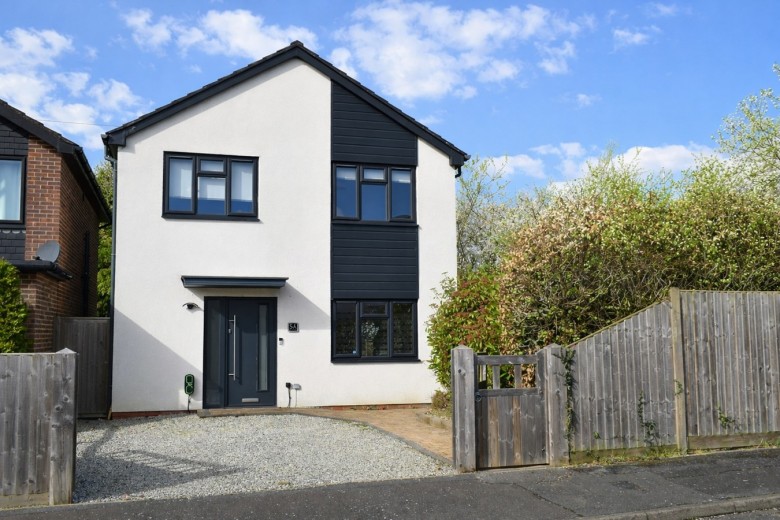 Click the photo for more details of Oliver Road, Pennington, Lymington, SO41
