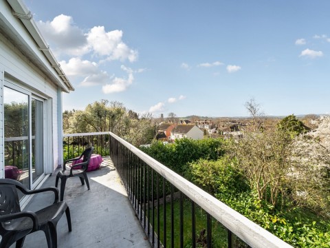 Click the photo for more details of Hamlyn Road, Glastonbury, Somerset