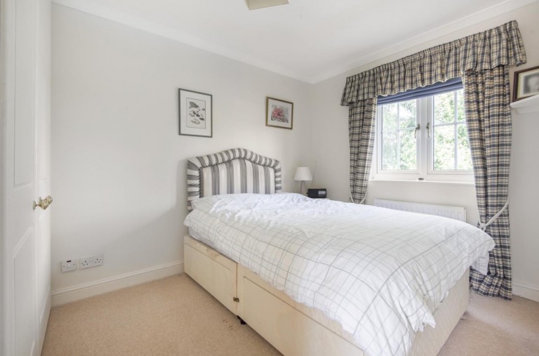 Images for Sheldons Piece, Watlington