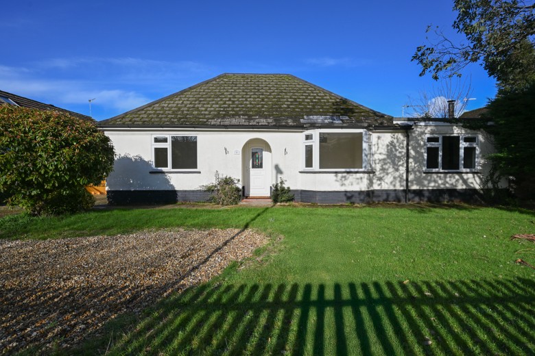 Click the photo for more details of Cloughs Road, Ringwood, BH24