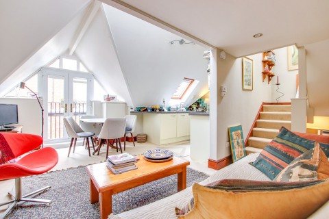 Click the photo for more details of High Street, Lymington, SO41