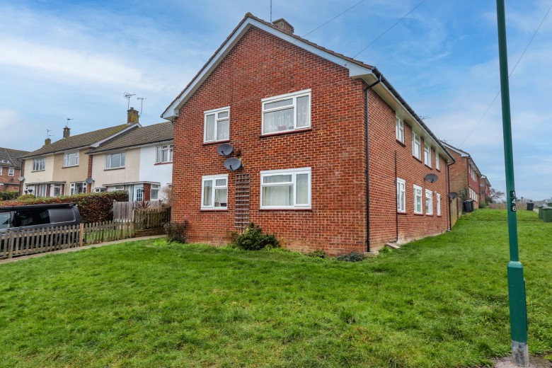 Click the photo for more details of Marley Gardens, Battle, East Sussex