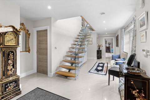 Click the photo for more details of Cross in Hand, Heathfield, East Sussex