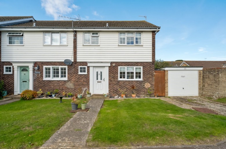 Click the photo for more details of Haywards Close, Felpham, PO22