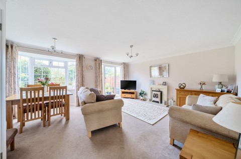 Click the photo for more details of Haywards Close, Felpham, PO22