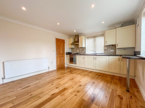 Click the photo for more details of Sunny Rise, Battle, East Sussex