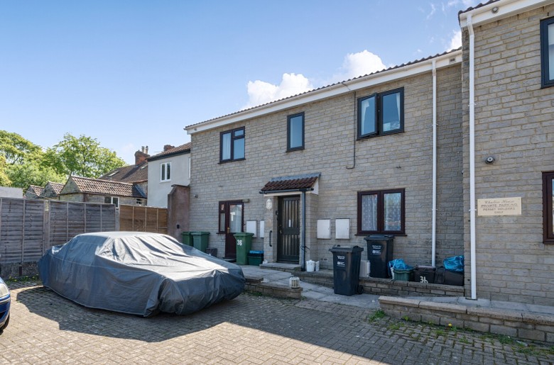 Click the photo for more details of Goswell Close, Street, Somerset