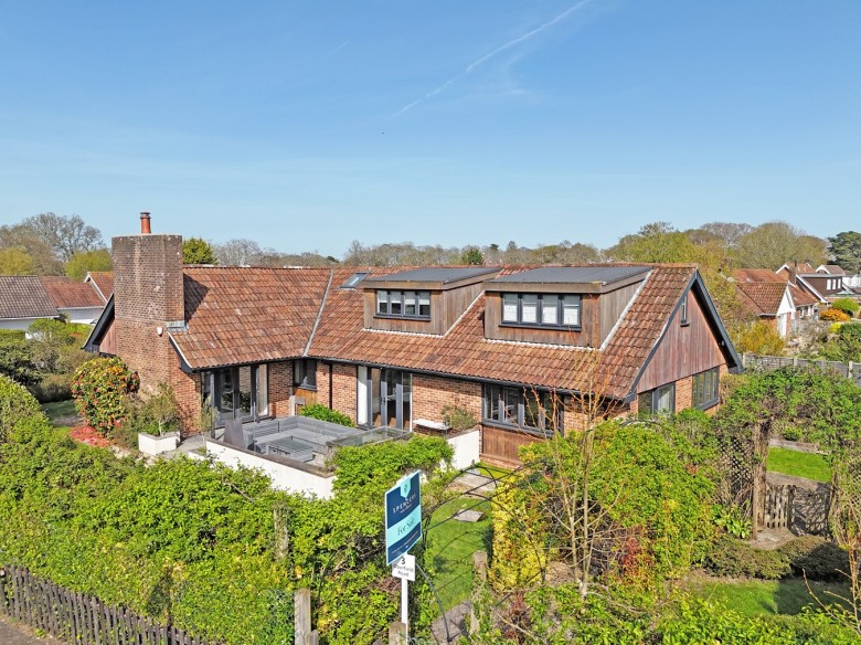 Click the photo for more details of Oberfield Road, Brockenhurst, SO42