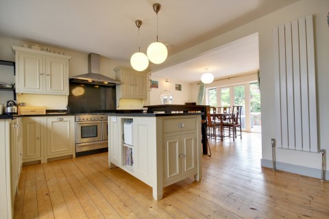 Click the photo for more details of Oberfield Road, Brockenhurst, SO42