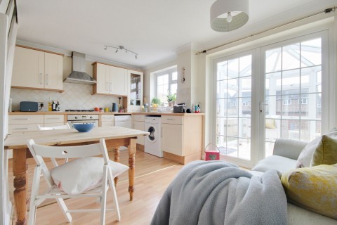 Click the photo for more details of Samber Close, Lymington, SO41
