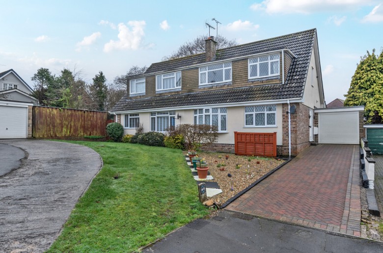 Click the photo for more details of Broxburn Road, Warminster, Wiltshire