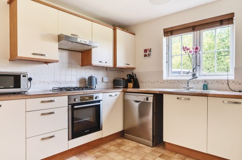 Click the photo for more details of Greenway Walk, Bracklesham Bay, PO20