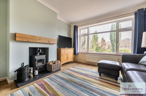 Click the photo for more details of Geddes Way, Petersfield, GU31