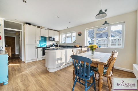 Click the photo for more details of Geddes Way, Petersfield, GU31