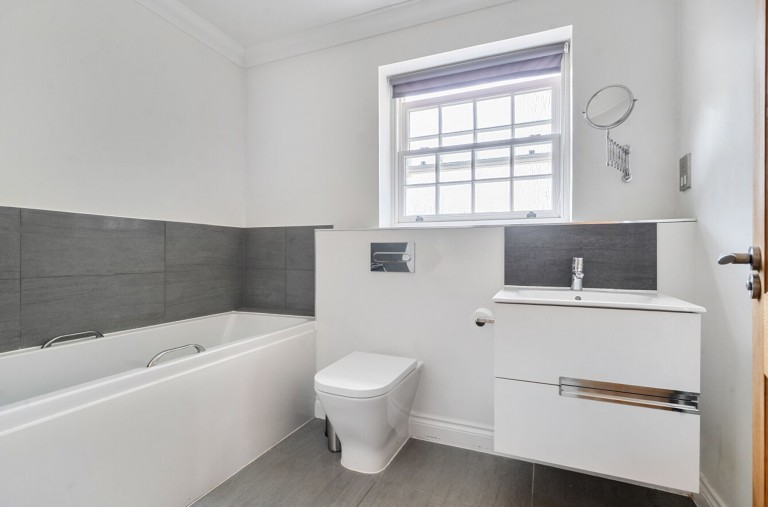 Images for 7 Holly Tree Grove, Walberton, BN18