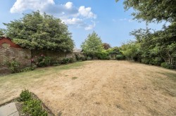 Images for 7 Holly Tree Grove, Walberton, BN18