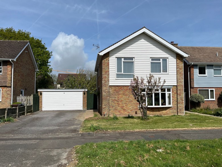 Click the photo for more details of Hadley Close, Middleton-On-Sea, PO22