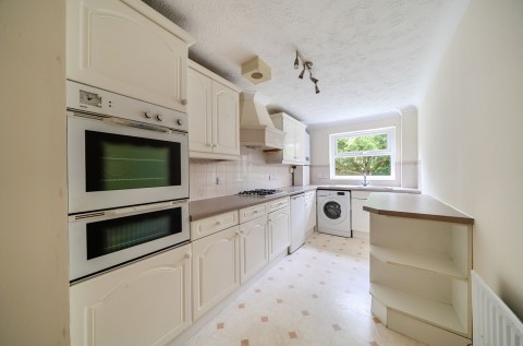 Click the photo for more details of Parchment Street, Mayfair Court, PO19
