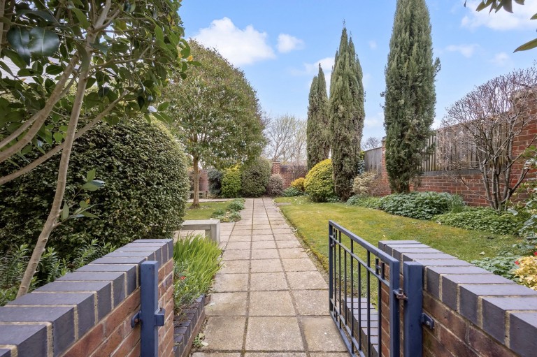 Images for Blackbridge Lane, Horsham, RH12