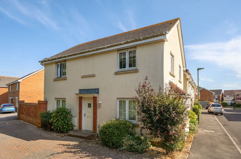 Click the photo for more details of Greenway Walk, Bracklesham Bay, PO20