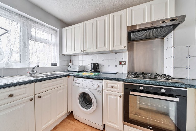 Images for Oakwood Close, Midhurst, GU29