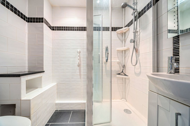 Images for Oakwood Close, Midhurst, GU29