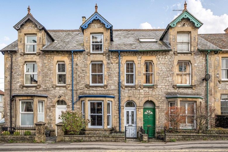 Click the photo for more details of Commercial Road, Shepton Mallet, Somerset
