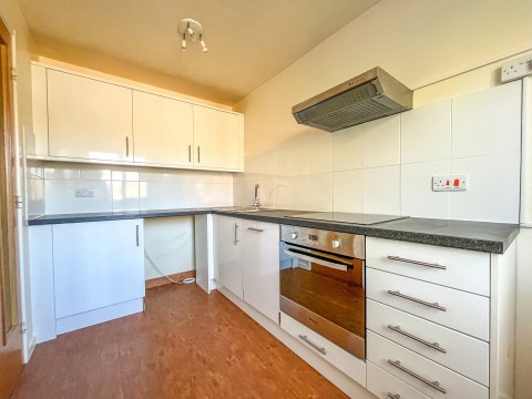 Click the photo for more details of Woodhams Close, Battle, East Sussex