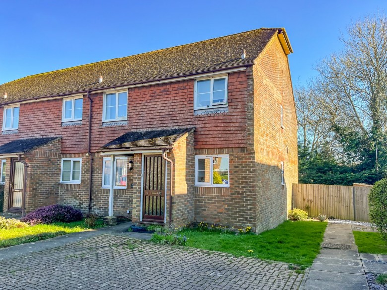 Click the photo for more details of Shirlea View, Battle, East Sussex