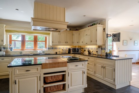 Click the photo for more details of Beaulieu Road, Lyndhurst, SO43