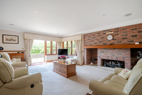 Click the photo for more details of Beaulieu Road, Lyndhurst, SO43