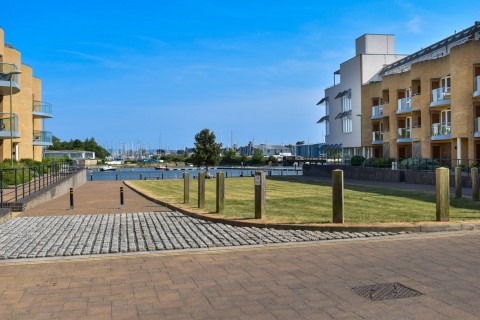 Click the photo for more details of Almansa Way, Lymington, SO41