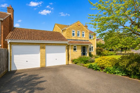 Click the photo for more details of Dean Close, Frome, Somerset