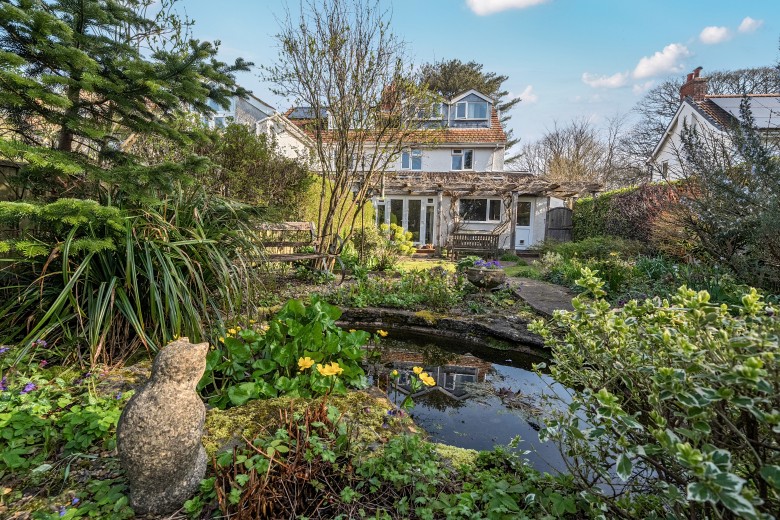 Click the photo for more details of Somerset Road, Frome, Somerset