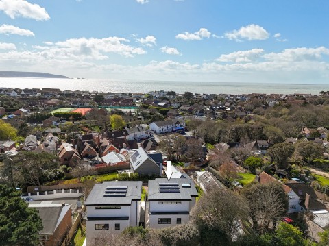 Click the photo for more details of Lymington Road, Milford on Sea, Lymington, SO41