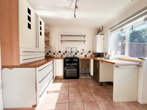 Click the photo for more details of Swallow Drive, Battle, East Sussex