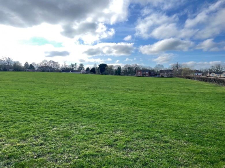 Click the photo for more details of Broadway, Edington, Somerset