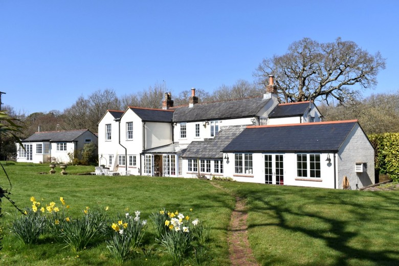 Click the photo for more details of South Baddesley, Lymington, SO41