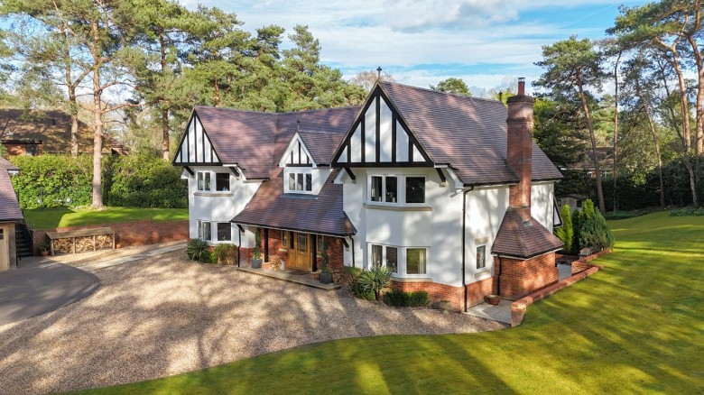Click the photo for more details of Hurn Road, Ashley, Dorset, BH24