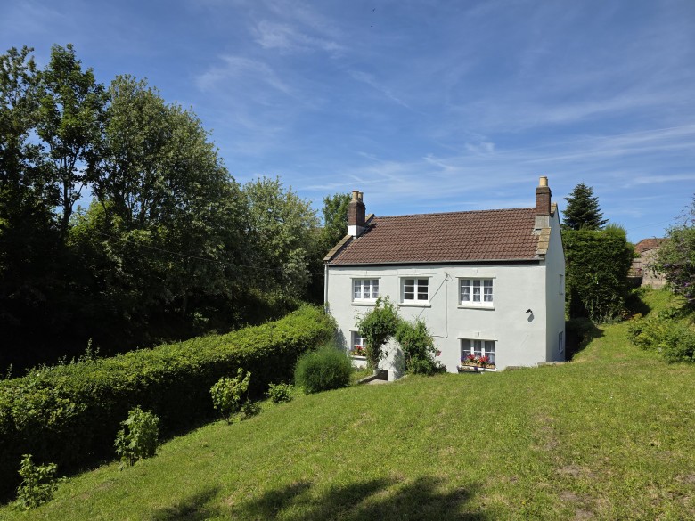 Click the photo for more details of Old Wells Road, Glastonbury, Somerset