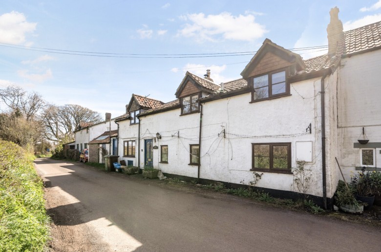 Click the photo for more details of Pound Lane, Oakhill, Radstock, Somerset