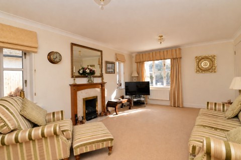 Click the photo for more details of Farmers Walk, Everton, Lymington, SO41