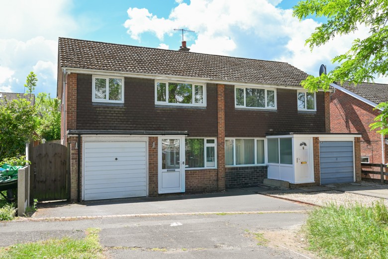 Click the photo for more details of Drake Close, Ringwood, BH24