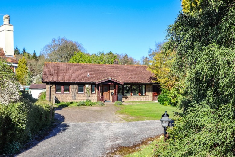 Click the photo for more details of Hastings Road, BATTLE, East Sussex