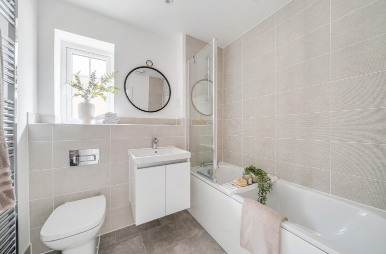 Images for Knightwood Chase, Station Road, Fordingbridge, SP6