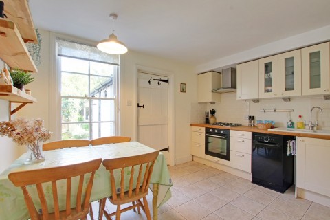 Click the photo for more details of Queens Road, Lyndhurst, SO43