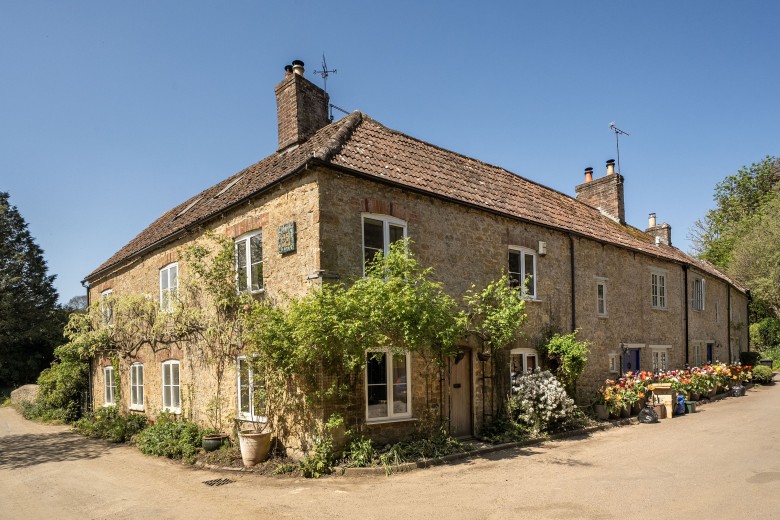 Click the photo for more details of Pitcombe, Bruton Somerset