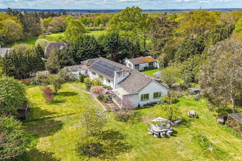 Click the photo for more details of Hangersley Hill, Hangersley, Ringwood, BH24