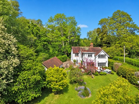 Click the photo for more details of Bank, Lyndhurst, SO43
